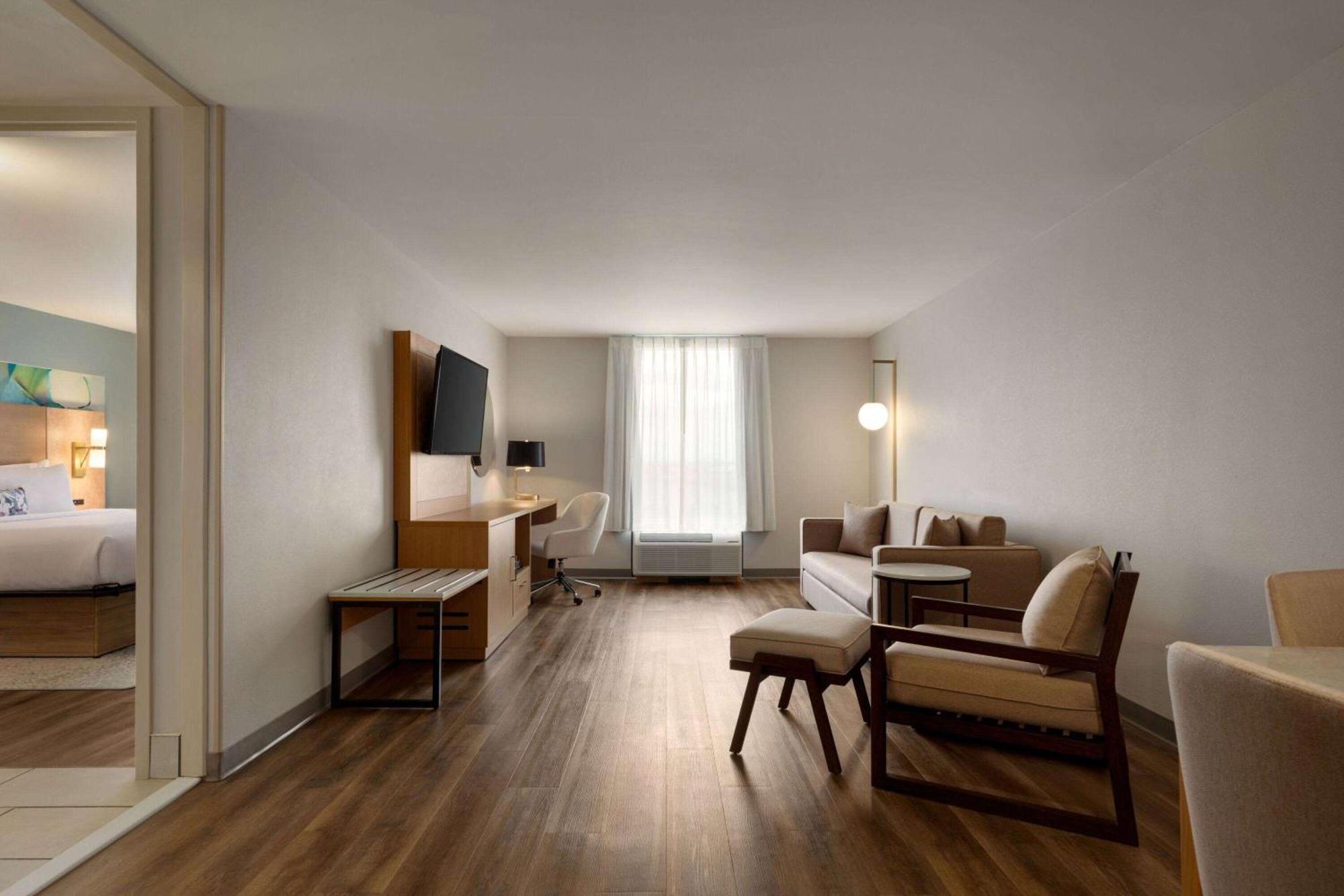 Wyndham Garden Atlanta Airport Hotel College Park