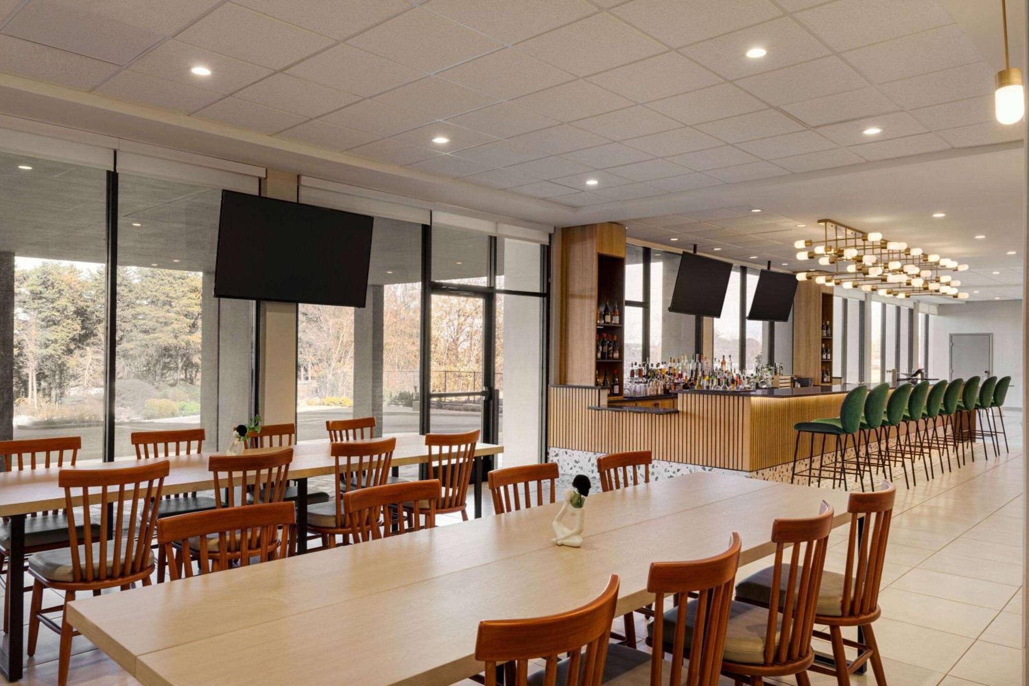 Wyndham Garden Atlanta Airport Hotel College Park