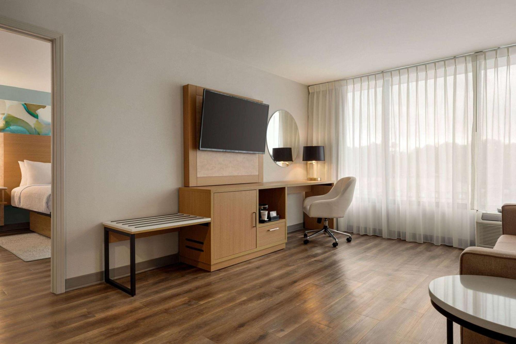 Wyndham Garden Atlanta Airport Hotel