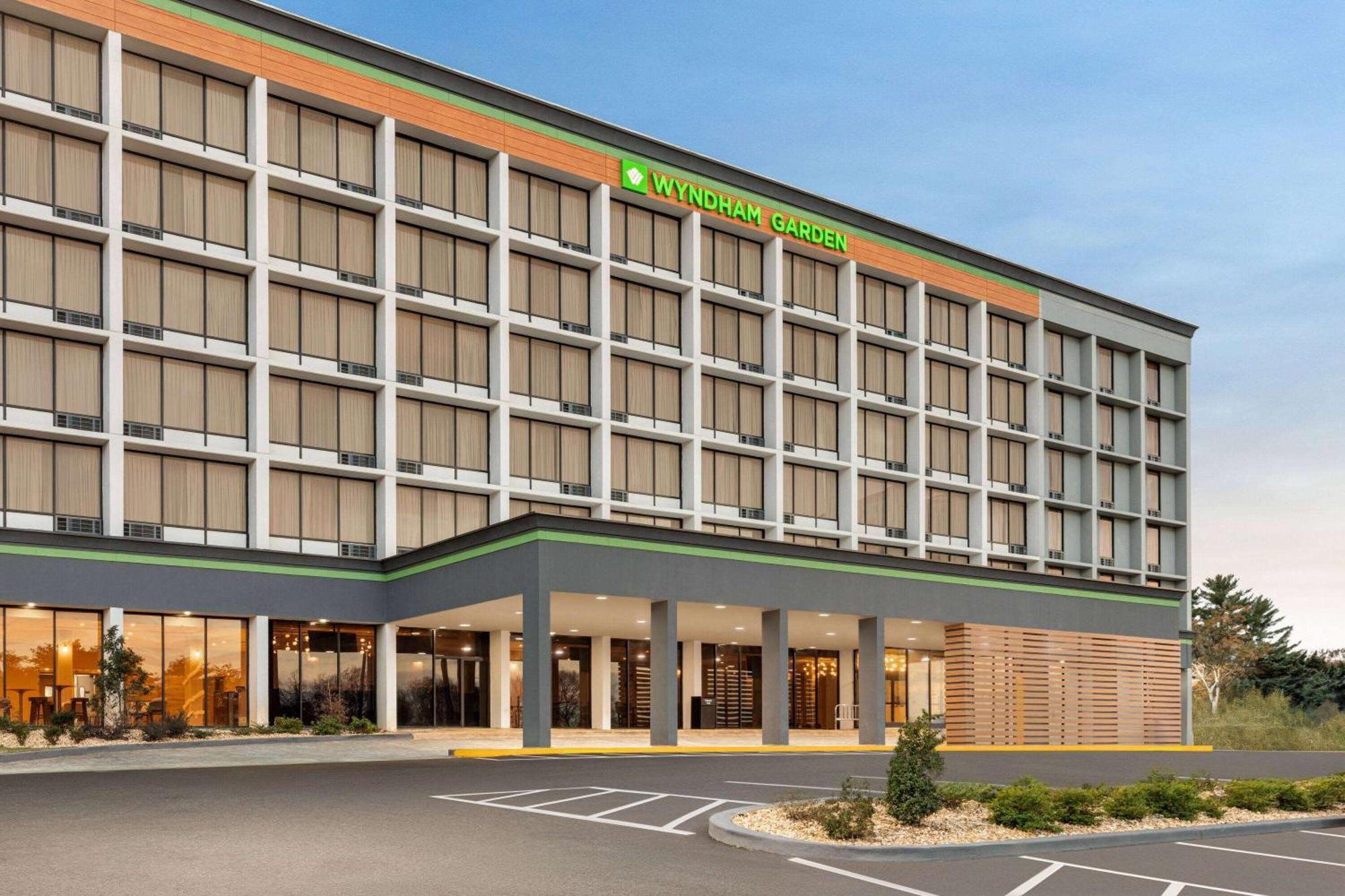 Wyndham Garden Atlanta Airport Hotel 3*